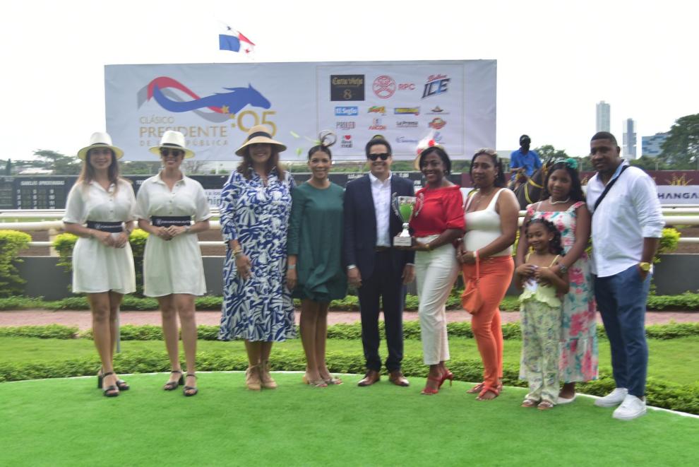 Codere acoge la 95ª Edición del Clásico Presidente de la República en el Hipódromo Presidente Remón de Panamá
FOTOS