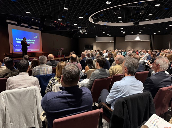 Más de 200 empresarios andaluces asisten a la jornada de ANMARE sobre la inminente implantación del sistema VERIFACTU
FOTOS