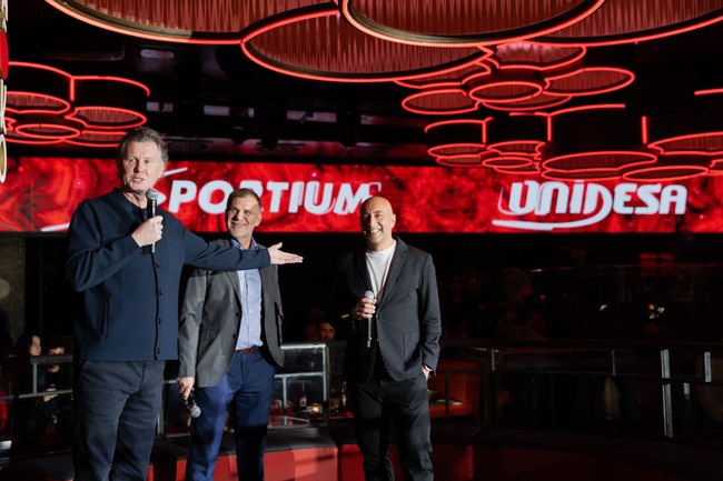 Las fotos de la fiesta de Sportium y UNIDESA con Steve McManaman en Shôko Barcelona