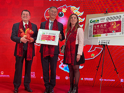 El Cupón de la ONCE mira a la comunidad china: cinco millones de boletos celebran la llegada del Año del 'Caballo de Fuego' El Cupón de la ONCE mira a la comunidad china: cinco millones de boletos celebran la llegada del Año del 'Caballo de Fuego'