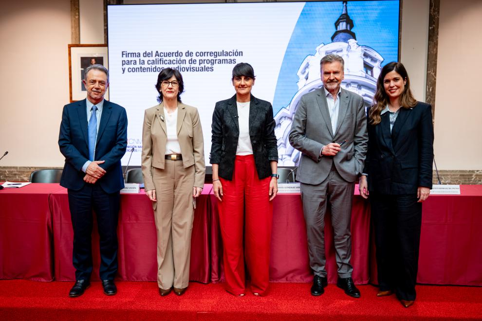 CNMC y AUTOCONTROL impulsan un sistema común para proteger a los menores en televisión, plataformas e influencers