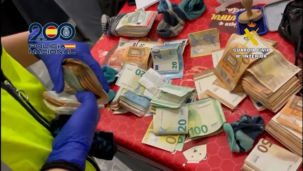 Detenidos por estafar 45.000 euros en un salón de juego de Fuerteventura mediante la falsificación de tickets TITO Detenidos por estafar 45.000 euros en un salón de juego de Fuerteventura mediante la falsificación de tickets TITO